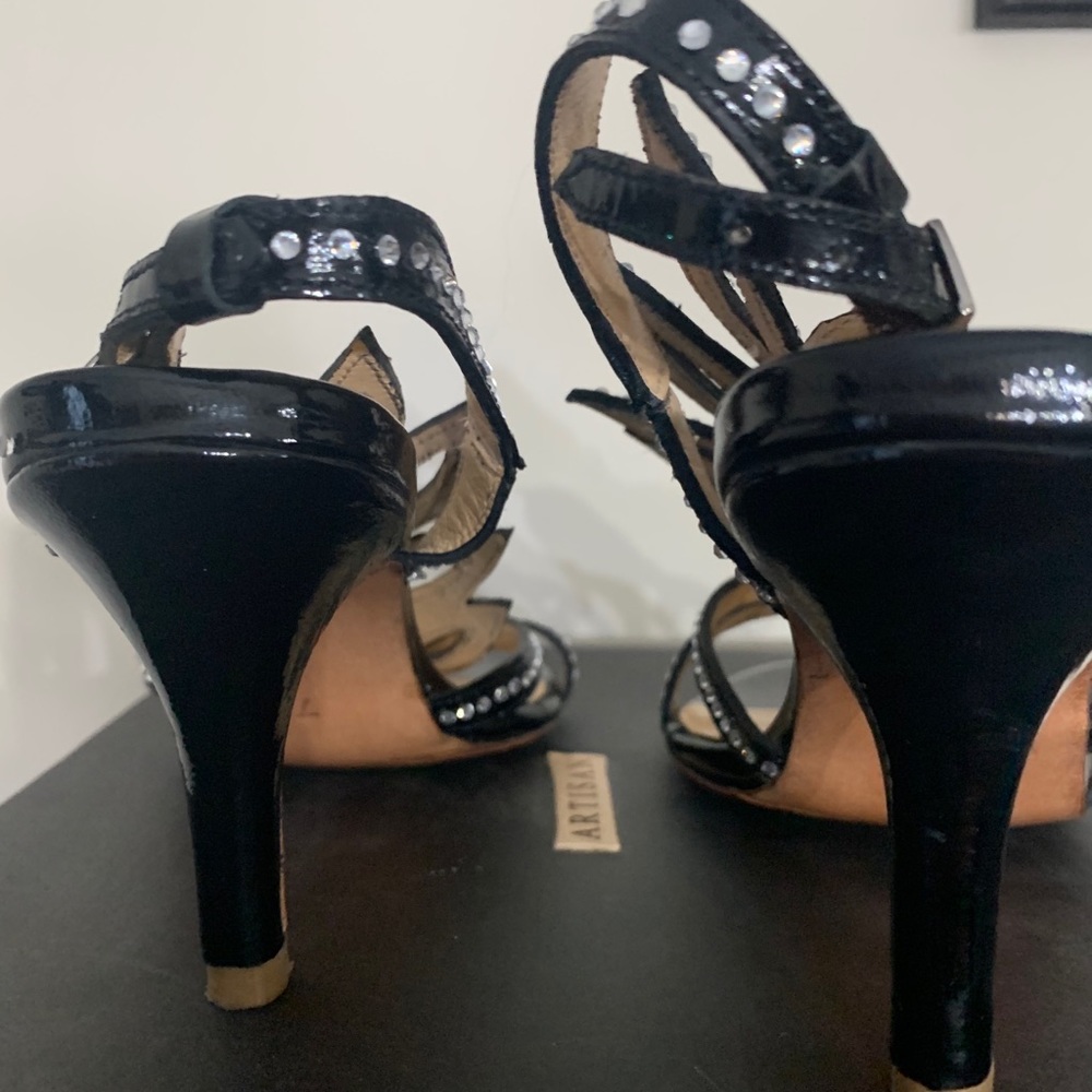 Heels - Picture 7 of 8
